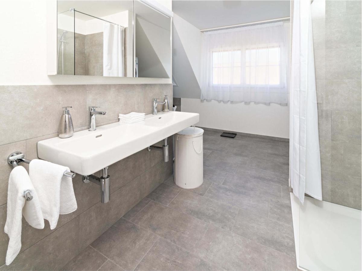 Exklusive 5,5 Zimmer Wohnung Fuer Familien Und Business Eschenz Bagian luar foto